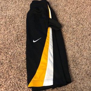 Nike mens Basketball Shorts
